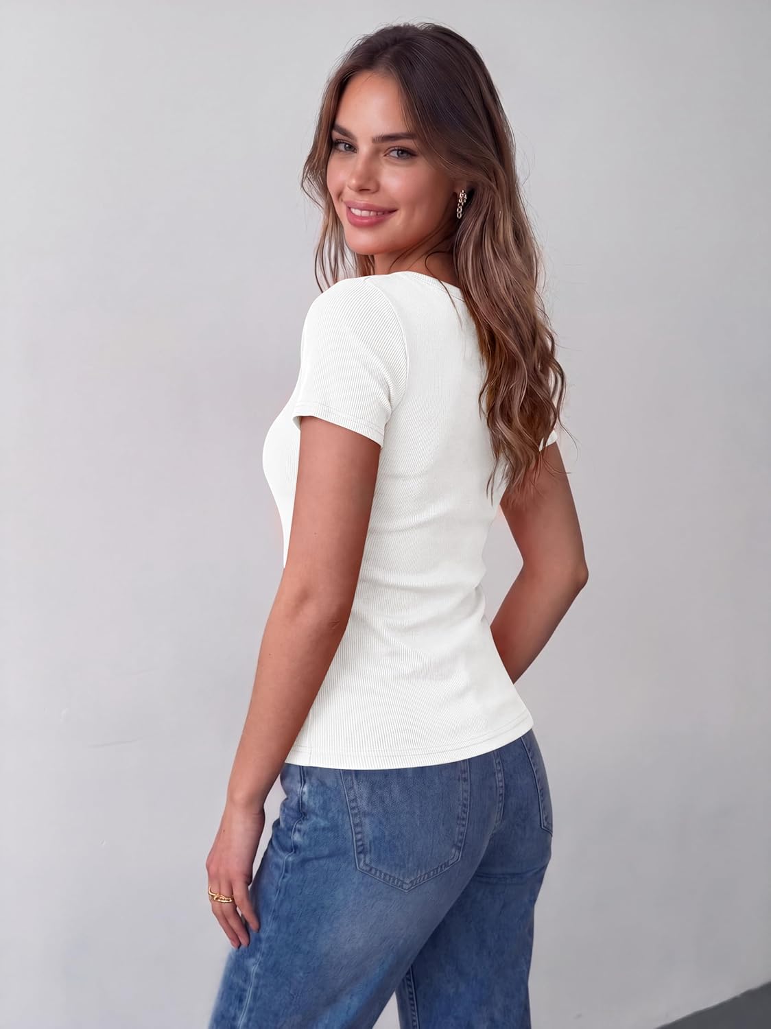 Chic Scoop Neck Summer Tee